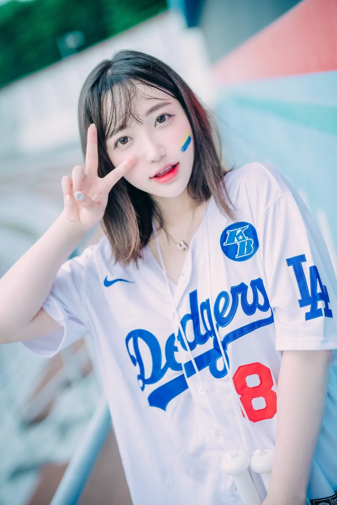 Son Ye-Eun Cheer Up in the Summer